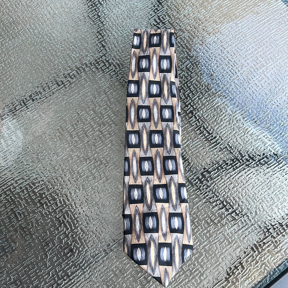 Dress tie
